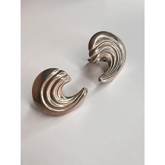 Vintage Signed DAUPLAISE Silver Clip-on Earrings - Picture 4 of 7